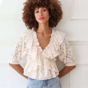 Mille Isabella Ruffled Lace Blouse in Cream/Vanilla Size Small